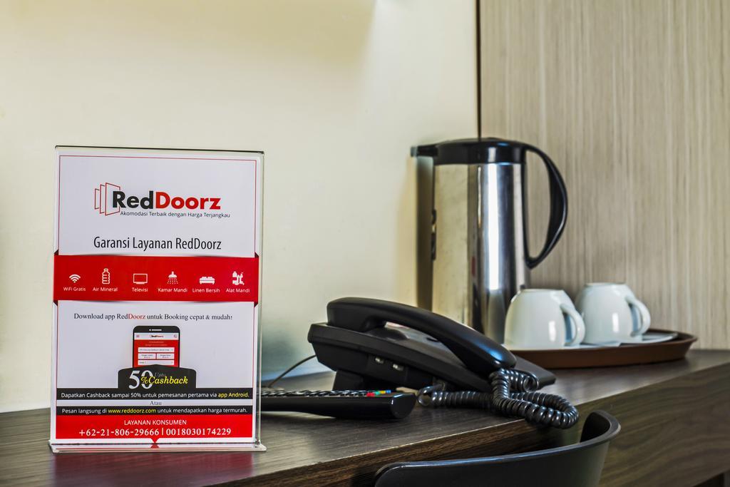 Reddoorz Plus @ Karet Setiabudi Jakarta Ngoại thất bức ảnh