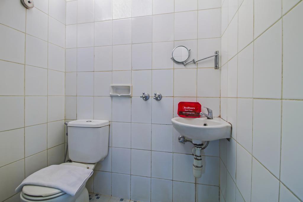 Reddoorz Plus @ Karet Setiabudi Jakarta Ngoại thất bức ảnh