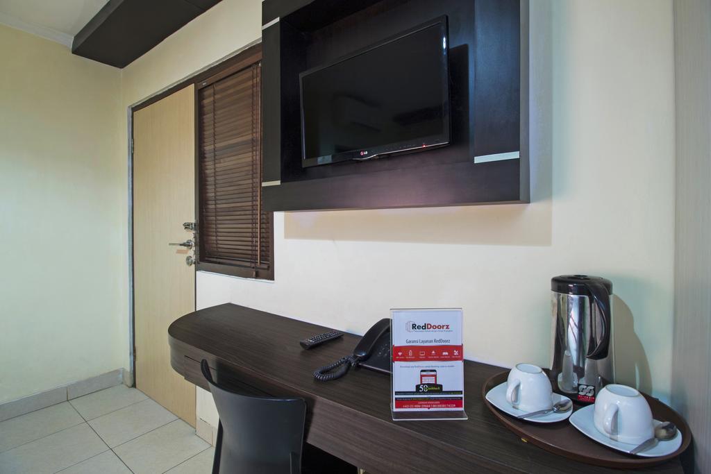 Reddoorz Plus @ Karet Setiabudi Jakarta Ngoại thất bức ảnh