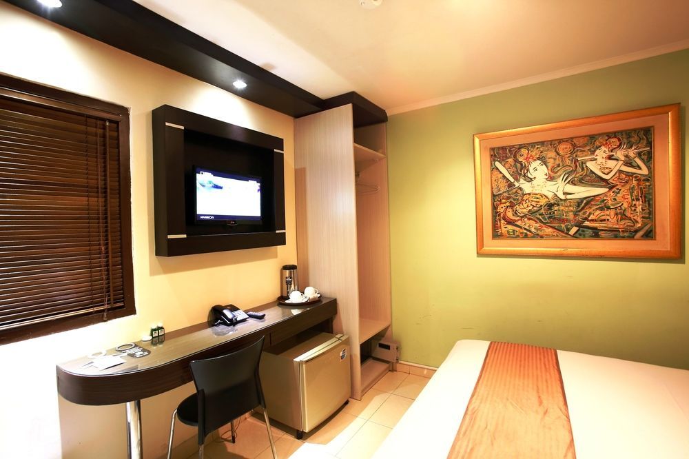 Reddoorz Plus @ Karet Setiabudi Jakarta Ngoại thất bức ảnh