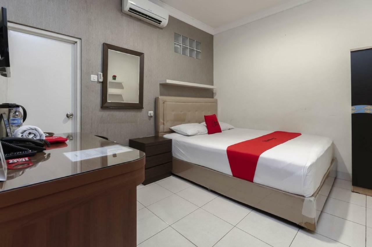 Reddoorz Plus @ Karet Setiabudi Jakarta Ngoại thất bức ảnh