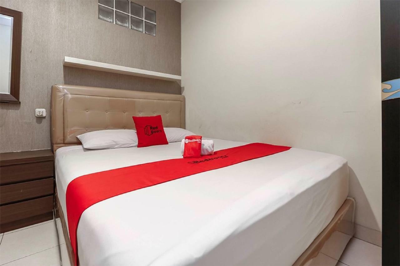Reddoorz Plus @ Karet Setiabudi Jakarta Ngoại thất bức ảnh